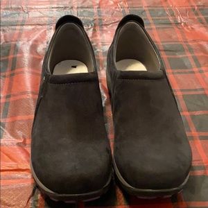 dansko patti black milled nubuck